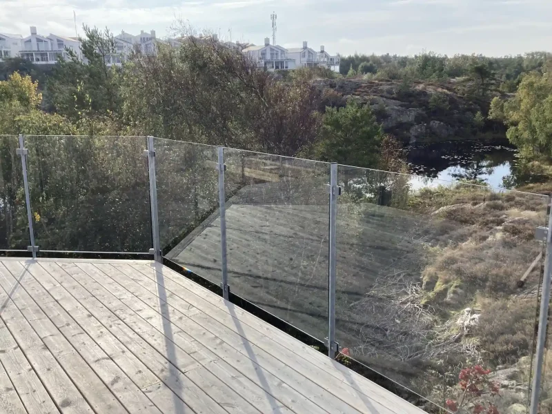 Glasräcke 4010 stolpar